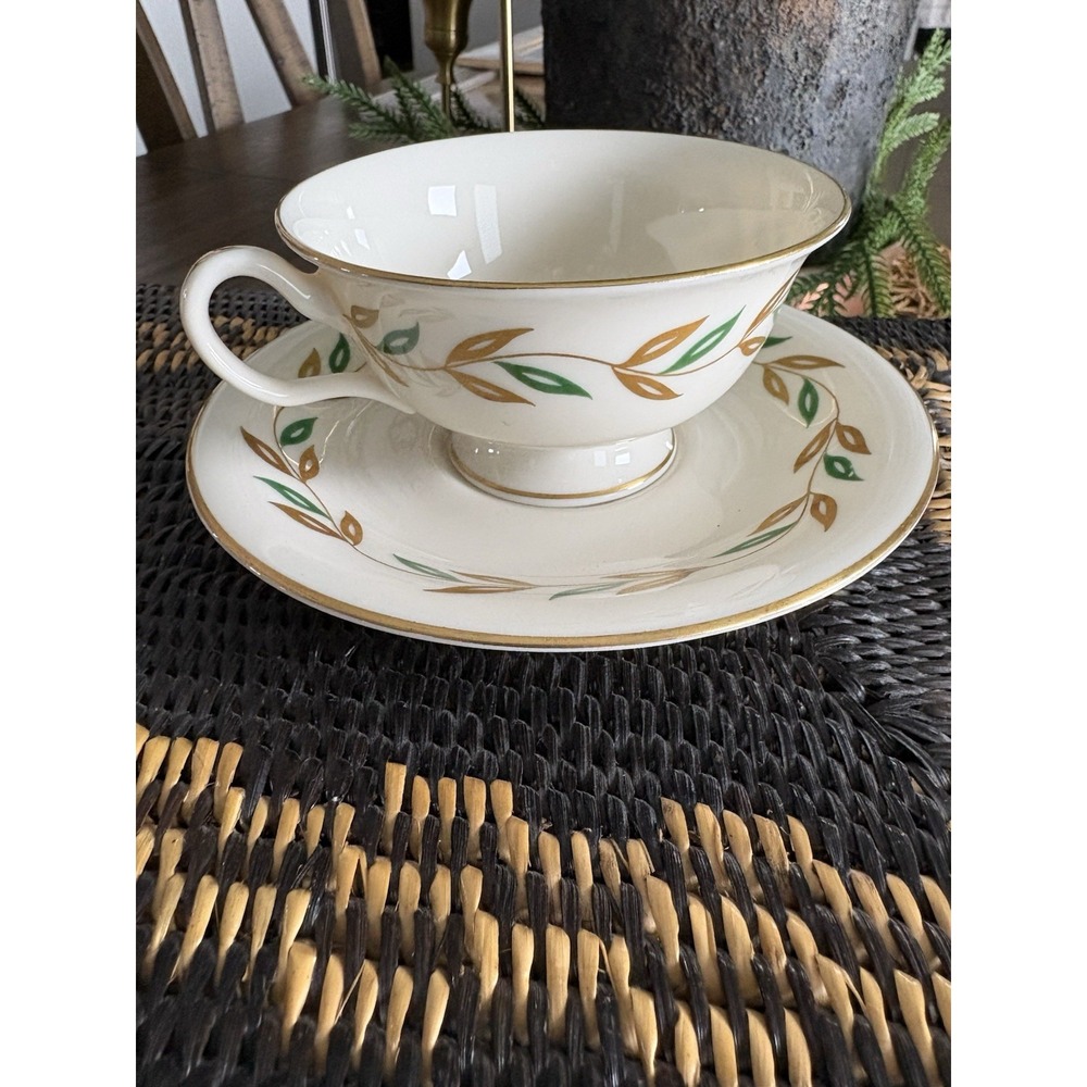 VTG Castleton Alberta USA Teacup & Saucer Green Leaf‎ Design Gold Trim 1950s